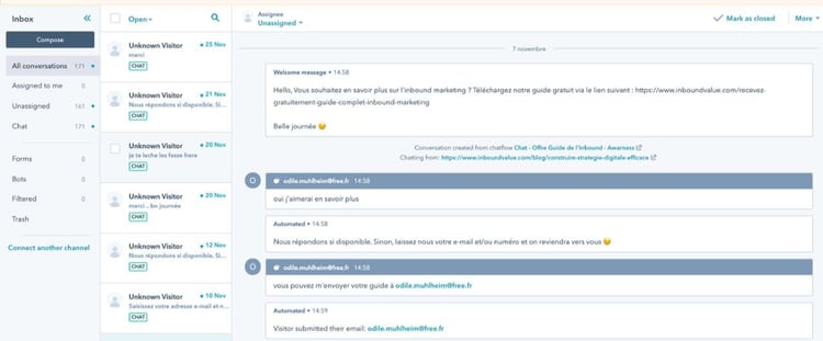 Hubspot permet d'échanger directement avec vos leads via un chat