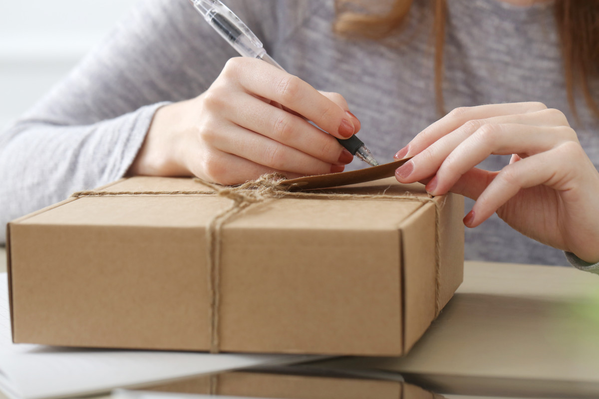 package-on-the-table-2021-08-30-09-12-54-utc