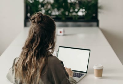Comment créer une landing page sur Hubspot ?